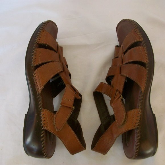 Dr. Scholl's Brown Leather Sling back Sandals - Picture 5 of 9